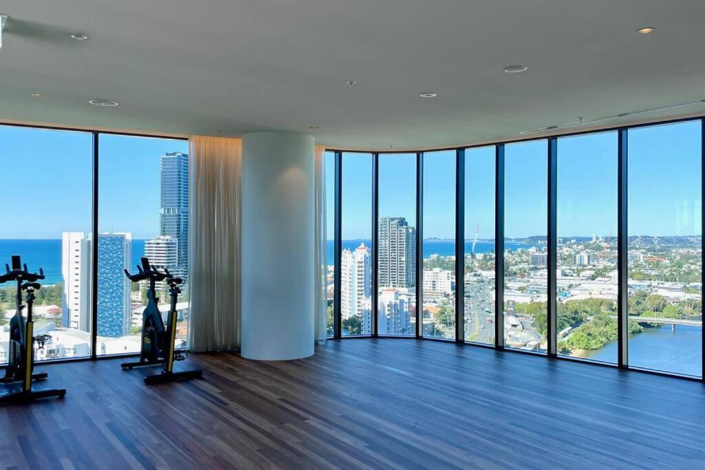 Stunning Oceanview 2Br In The Heart Of Broadbeach 44F Apartment Gold Coast Exterior foto