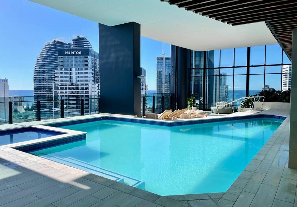 Stunning Oceanview 2Br In The Heart Of Broadbeach 44F Apartment Gold Coast Exterior foto