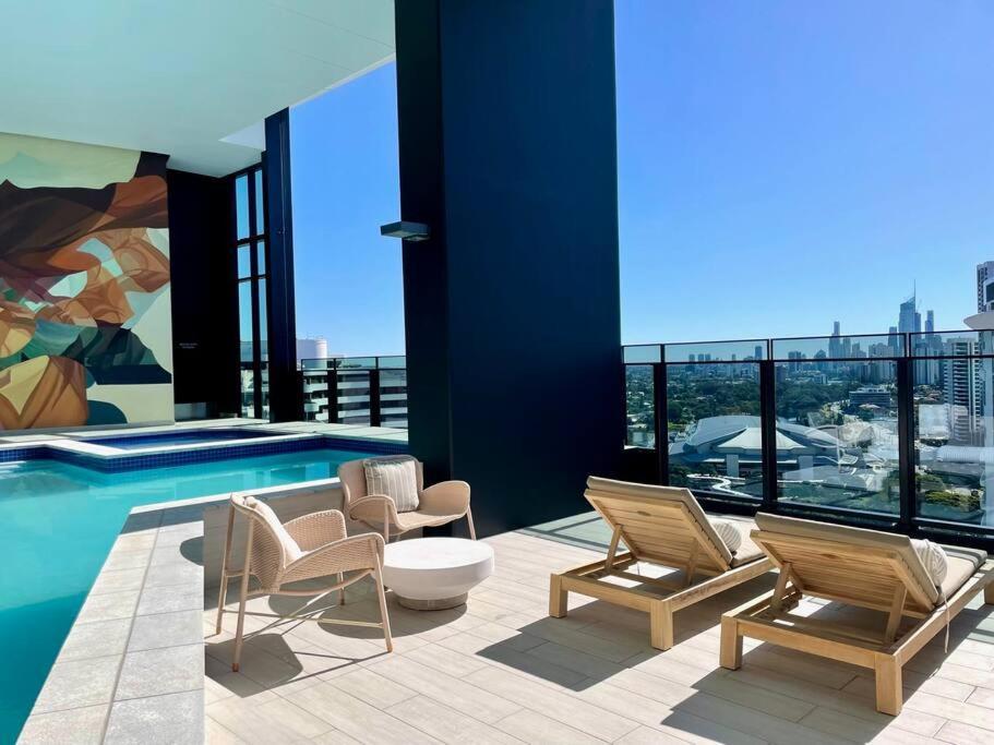 Stunning Oceanview 2Br In The Heart Of Broadbeach 44F Apartment Gold Coast Exterior foto