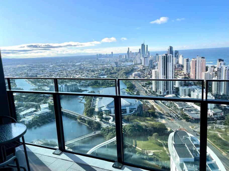 Stunning Oceanview 2Br In The Heart Of Broadbeach 44F Apartment Gold Coast Exterior foto
